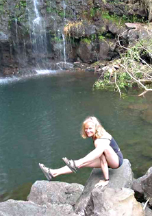 Jenny Otto in Hawaii in an arm balance